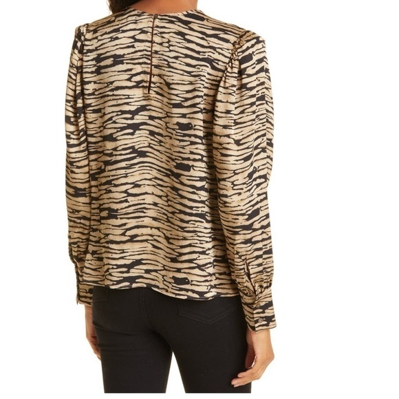 Rails Rozz Animal print black gold Satin blouse L NWT - Picture 2 of 10